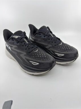 Hoka Men’s Clifton 9  Color Black/White SZ 9 Extra  Wide